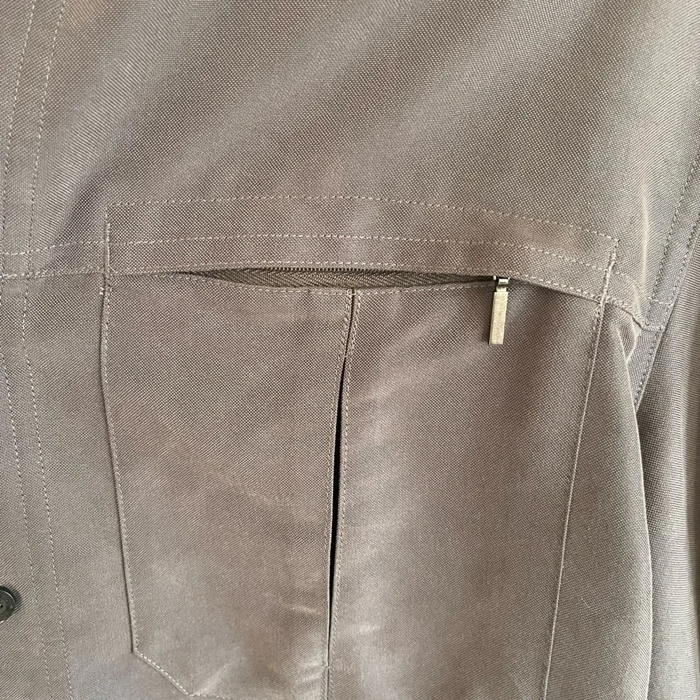 The North Face Men’s Button-Down Shirt – Gray – Size Medium